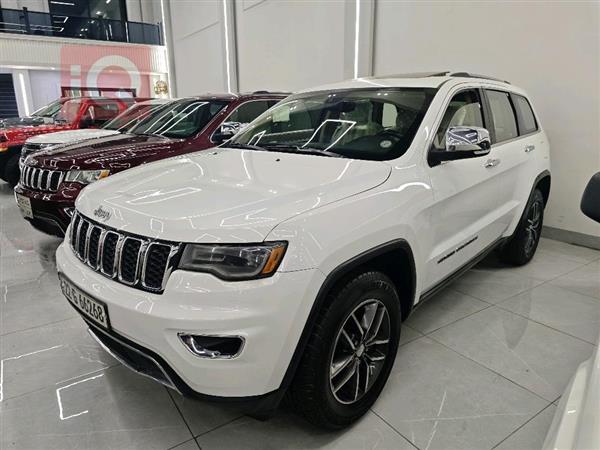 جيب جراند شيروكي 2017 للبيع في العراق - اربيل